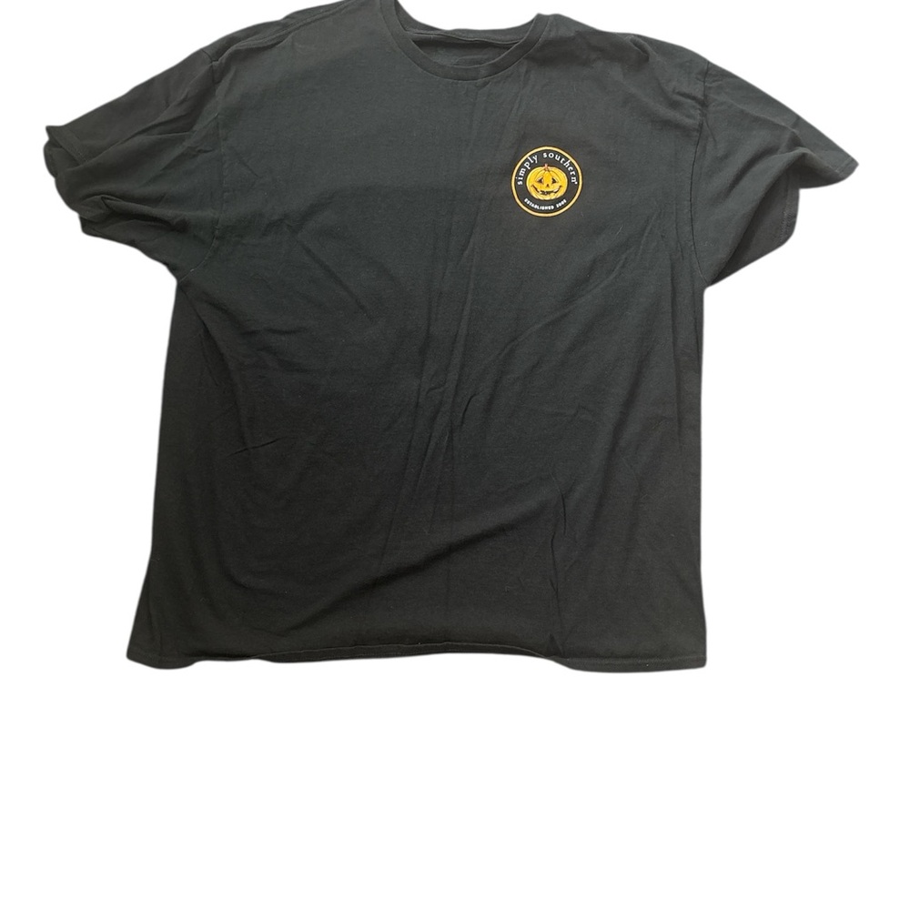 Simply Southern Spooky Mama Black Short Sleeve Tee with Logo